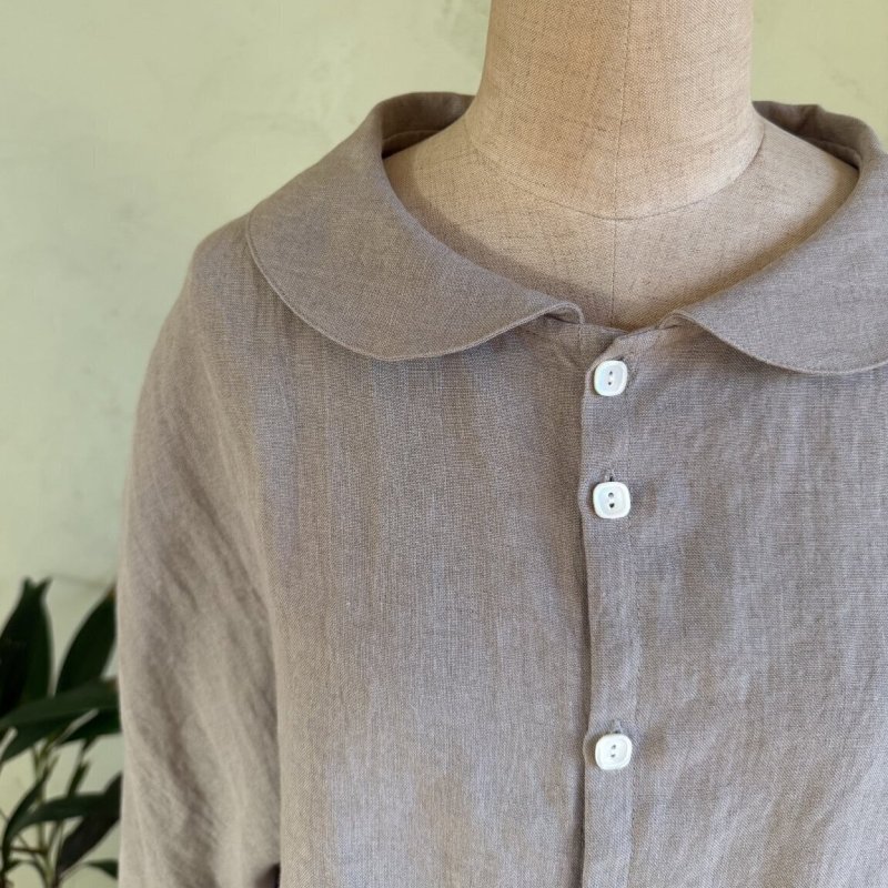画像2: [受注生産]国産リネンのバルーンスリーブ｜丸襟ブラウス (2)